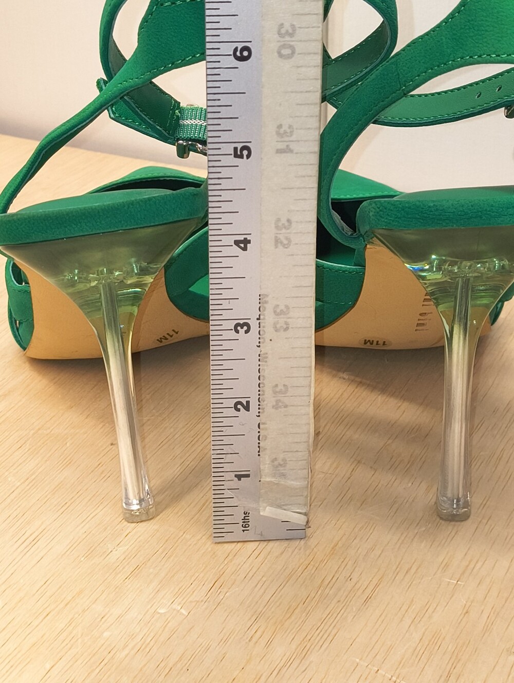 Green Gianni Bini Slingback Pointed Toe With A Clear Heel Size 11M - Picture 4 of 8